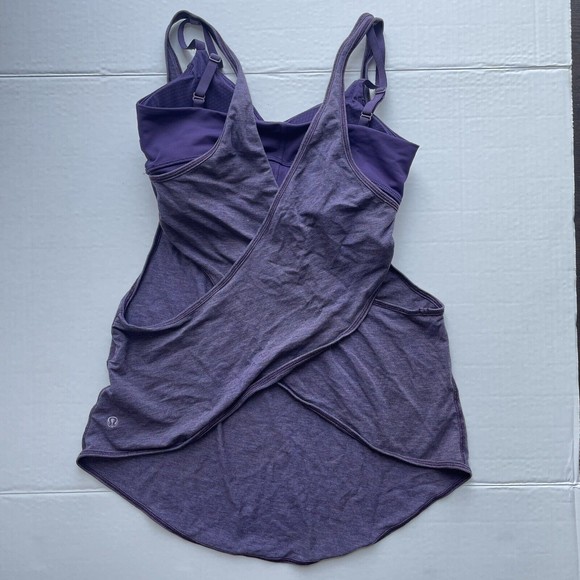 Lululemon Twist and Turn Tank Top Open Back Shelf Bra w/Pads Purple  sz XS - Picture 2 of 9